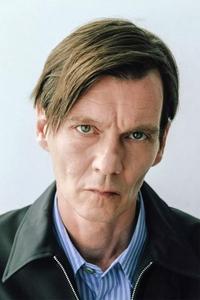 الممثل Filipp Yankovskiy