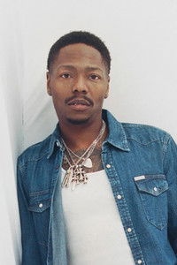 الممثل Franz Lyons