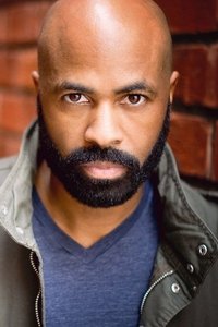 الممثل Fred Thomas Jr.