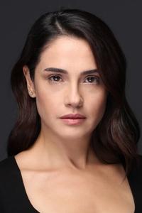 الممثل Funda Eryigit