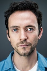 الممثل George Blagden