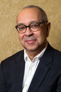 المخرج George C. Wolfe