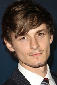 الممثل Giles Matthey