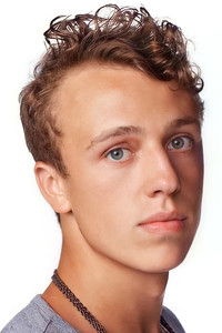 الممثل Golden Garnick