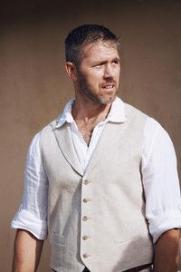 المخرج Gunnar Garrett