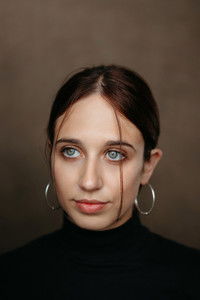 الممثل Harriet Cains