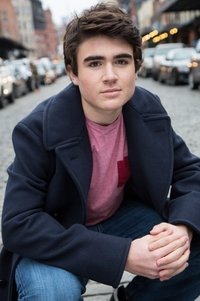 الممثل Harrison Holzer