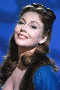 الممثل Hazel Court