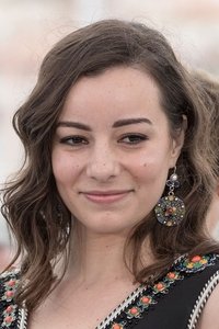 الممثل Hilda Amira Douaouda