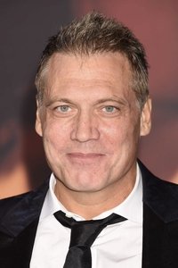 الممثل Holt McCallany