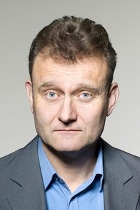 الممثل Hugh Dennis