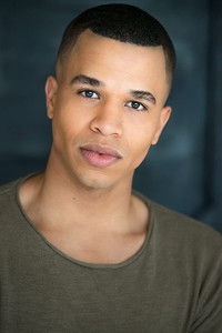 الممثل Ian Collins