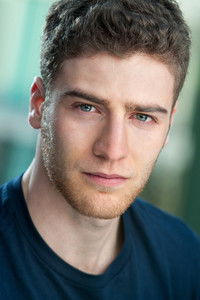 المخرج Ian Niles