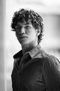 الممثل Isaac Hernández