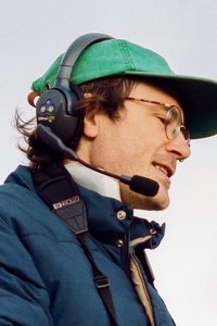 المخرج Isaiah Saxon