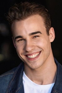 الممثل Jacob Pontil-Scala