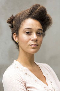 الممثل Jade Olieberg