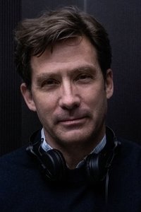 المخرج James Hawes