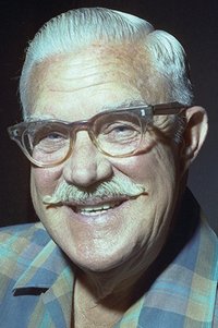 الممثل James MacDonald