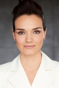 الممثل Jamie Bernadette