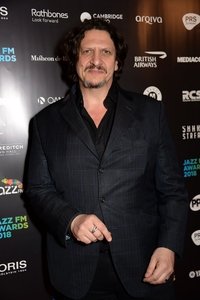 الممثل Jay Rayner