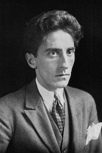 المخرج Jean Cocteau
