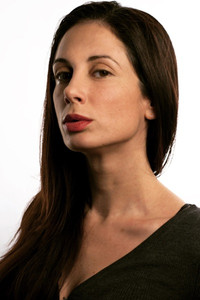 المخرج Jessica Janos