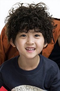 الممثل Jingyi Zhang