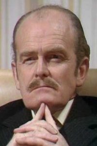 المخرج John Barr