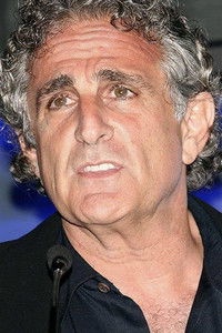 المخرج John Herzfeld