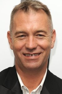 المخرج John Maybury