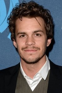 الممثل Johnny Simmons
