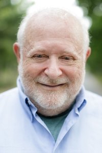 المخرج Jonathan Lynn