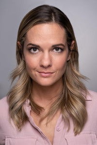 الممثل Jyllian Petrie