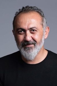الممثل Kadir Çermik
