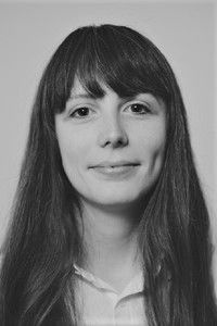 المخرج Kate Dolan