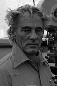 الممثل Ken Hughes