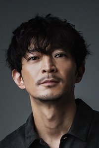 الممثل Kenjiro Tsuda