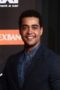 الممثل Khaled Anwar