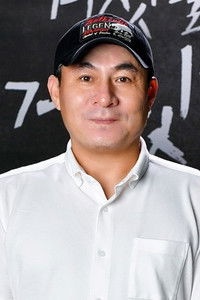 المخرج Kim Jeong-kwon