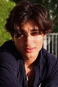 الممثل Kio Cyr