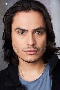 الممثل Kiowa Gordon