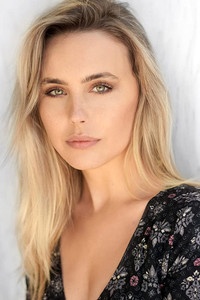 الممثل Kirsten Comerford