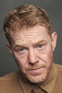 الممثل Kris Hitchen