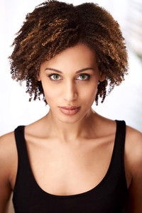 الممثل Kyana Teresa