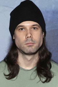 المخرج Kyle Edward Ball