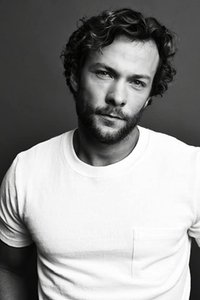 الممثل Kyle Schmid