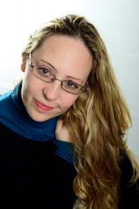 المخرج Laura Alvea