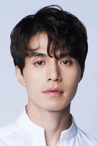 الممثل Lee Dong-wook