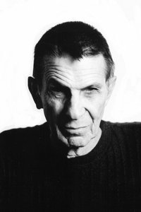 المخرج Leonard Nimoy